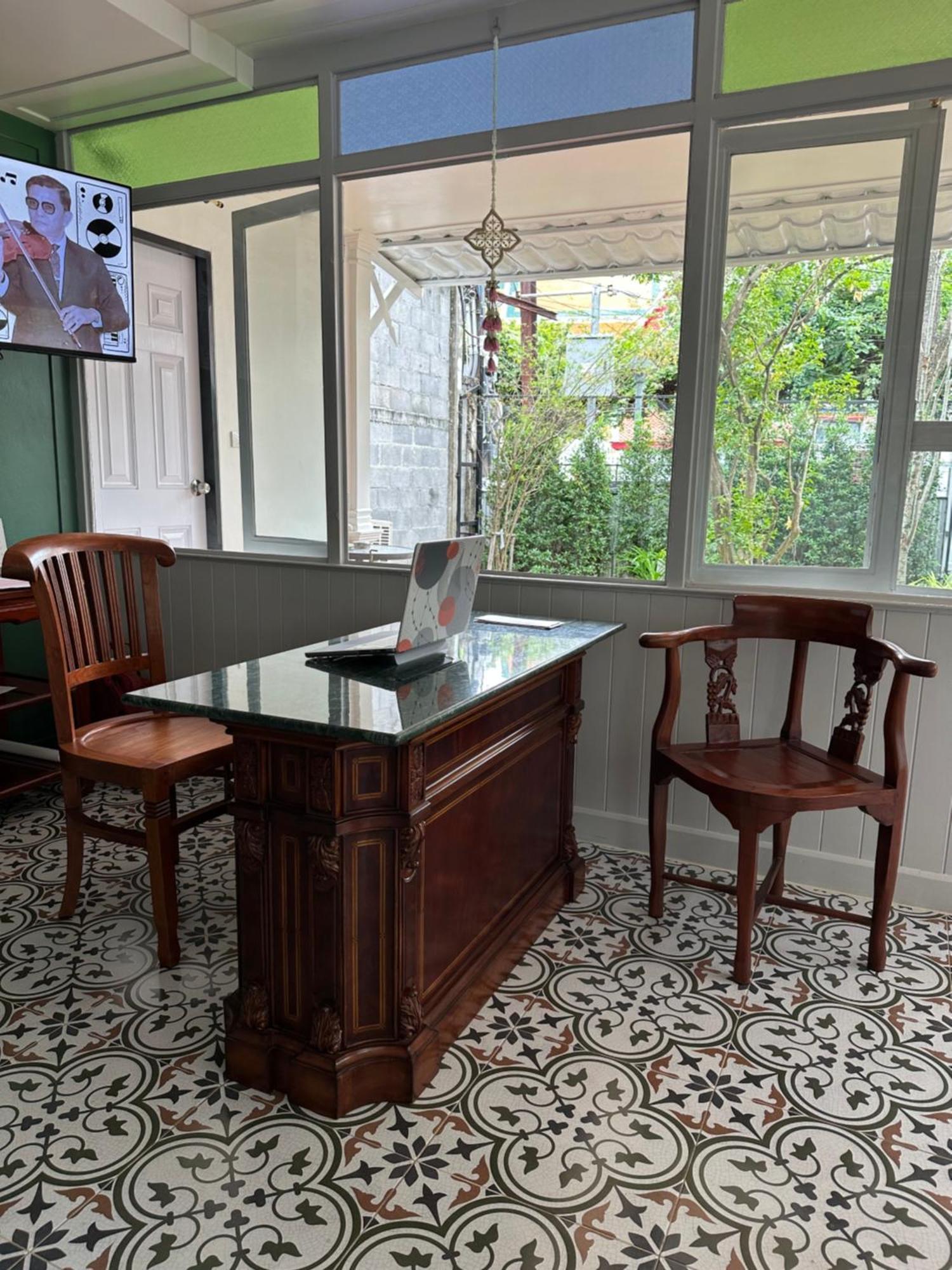 Baan Debtida Hotel Банкок Екстериор снимка