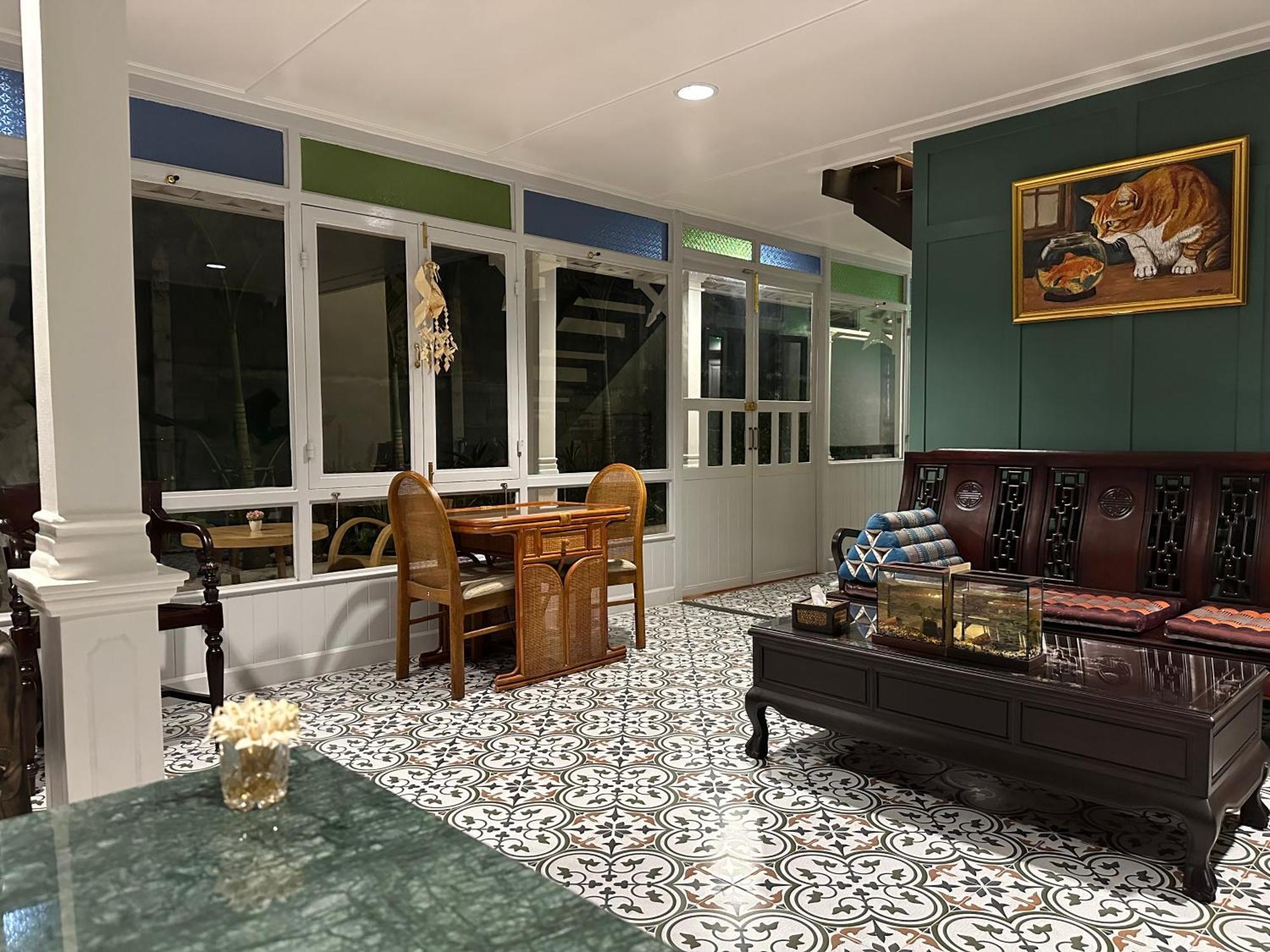 Baan Debtida Hotel Банкок Екстериор снимка