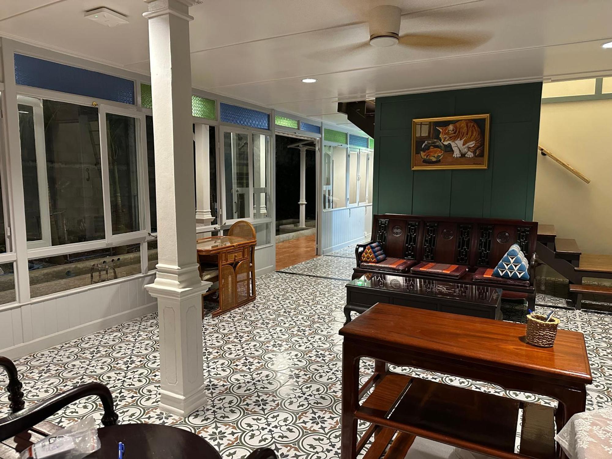 Baan Debtida Hotel Банкок Екстериор снимка