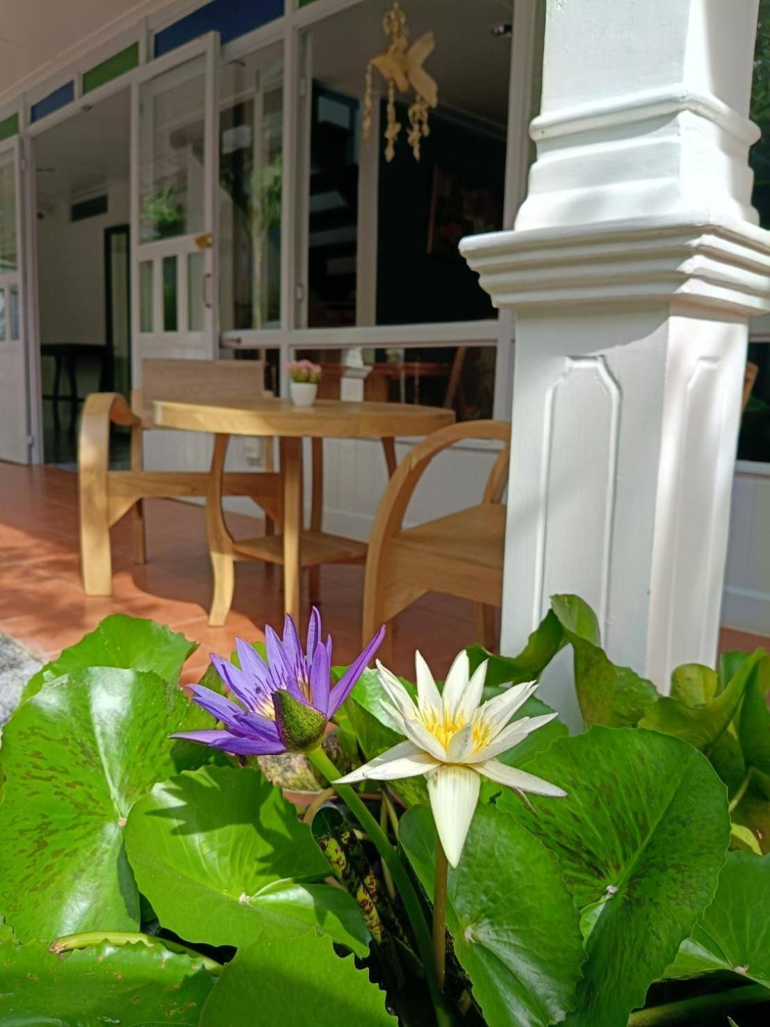 Baan Debtida Hotel Банкок Екстериор снимка