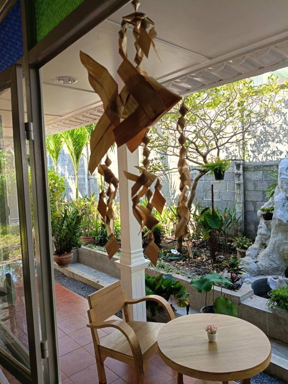 Baan Debtida Hotel Банкок Екстериор снимка