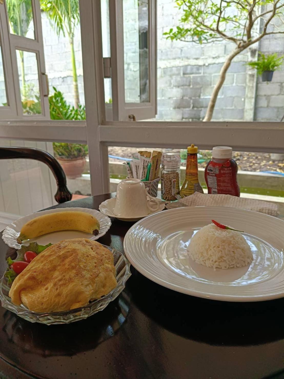 Baan Debtida Hotel Банкок Екстериор снимка